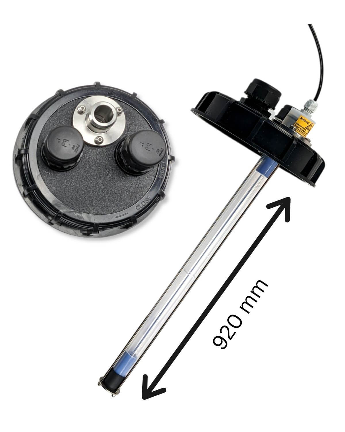 Ein Bild eines PURION IBC DN150 90W SPL BS-Motors und einer Pumpe mit angeschlossenem Schlauch. Die Pumpe der UV Concept GmbH ist für die Reinigung und Reinigung von trübem Wasser konzipiert und entfernt effektiv Verkeimungen.