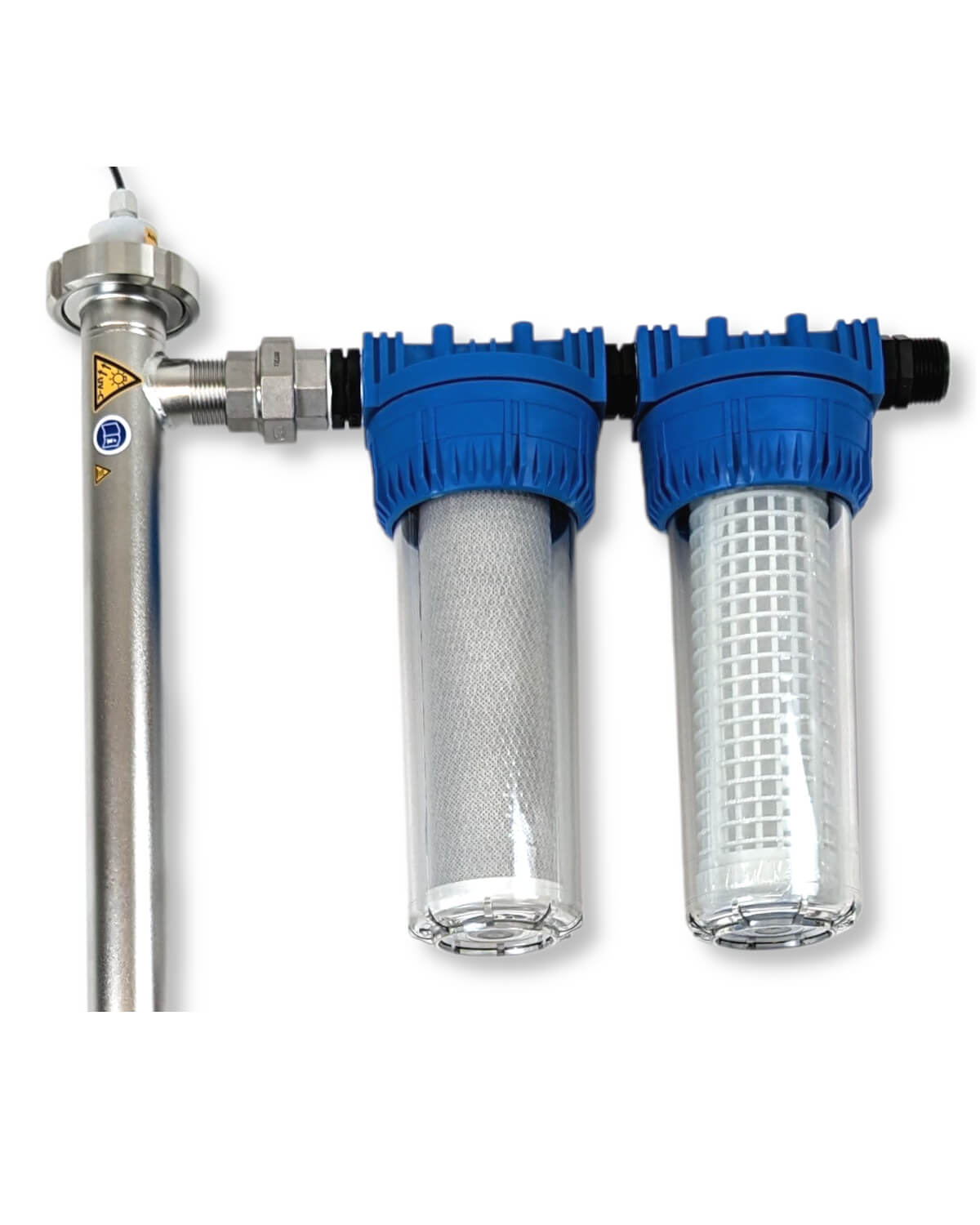 Zwei PURION 2500 36W Starter-Wasserfilter auf weißem Hintergrund, die den Qualitätsstandards für Trinkwasser entsprechen und mit einer UVC-Desinfektionsanlage ausgestattet sind, hergestellt von der PURION GmbH.