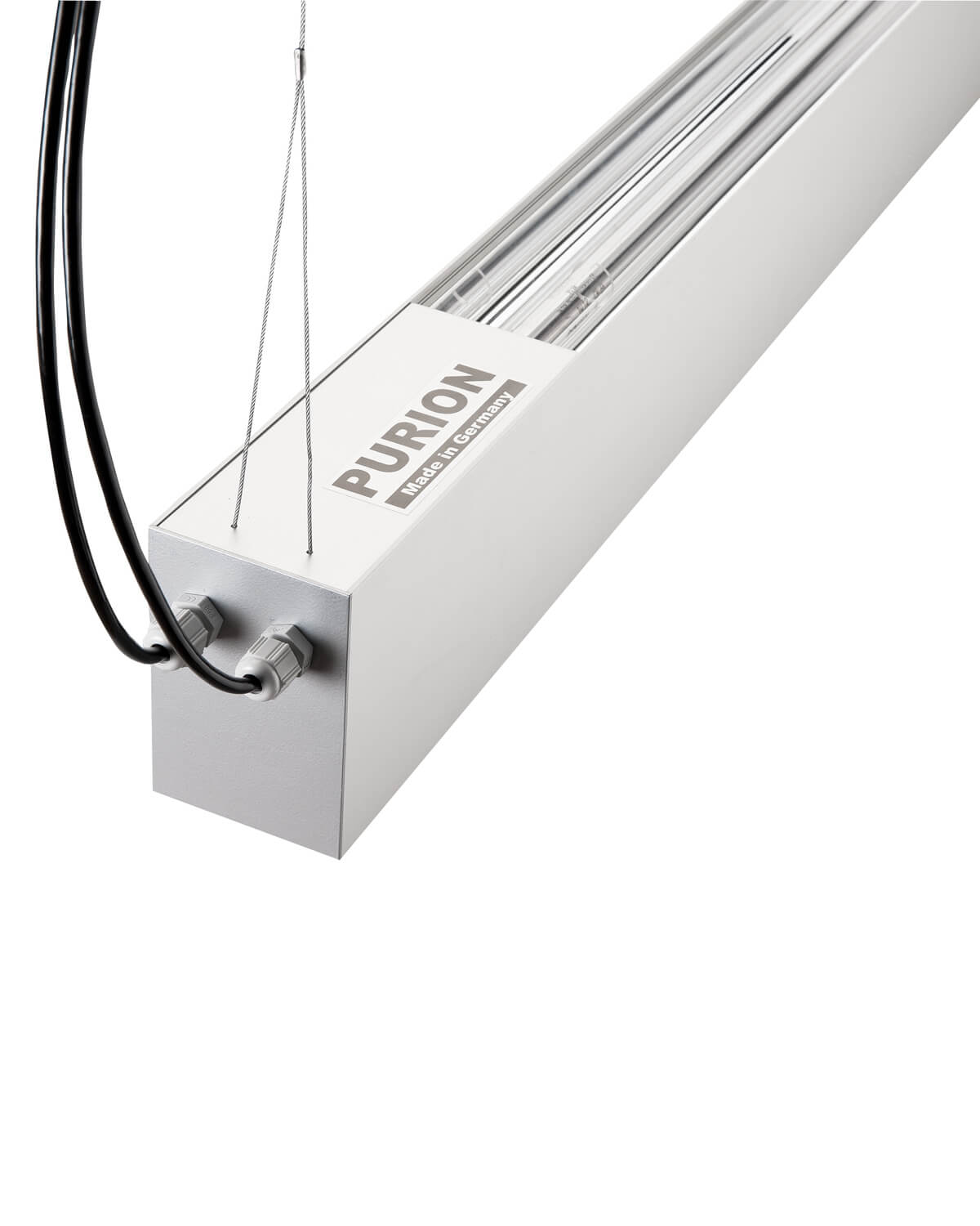 Eine weiße Leuchte mit daran befestigtem Kabel und der AIRPURION DUO 90/39-Technologie der PURION GmbH.