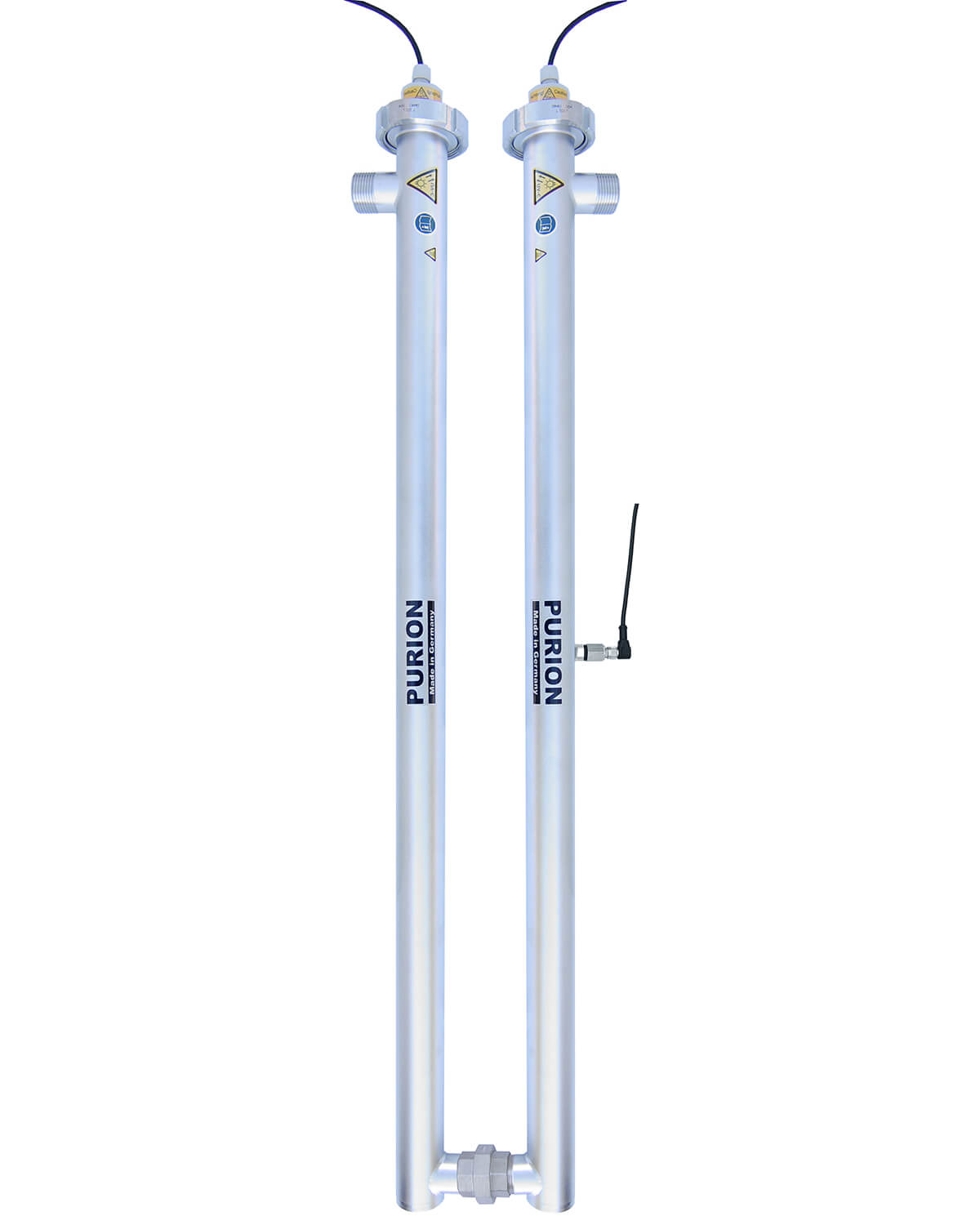 Ein Paar PURION 2500 H DUAL OPD Aluminiumstangen auf weißem Hintergrund mit UV-C-Desinfektionstechnologie zur Abtötung von Legionellenbakterien und zur Reduzierung der Energiekosten.