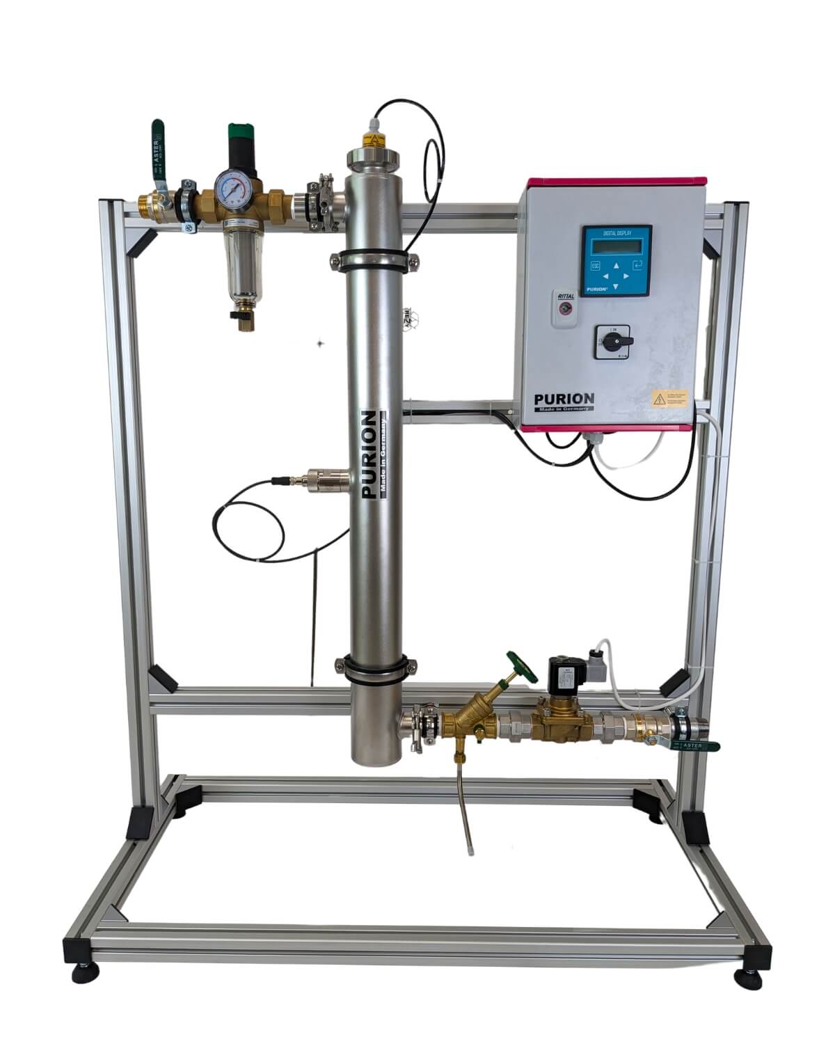 Eine Maschine mit zwei Ventilen und einem Manometer darauf, konzipiert für die UVC-Anlage und Desinfektion von Trinkwasser, die PURION DVGW Zert. Alles in einem von der PURION GmbH.