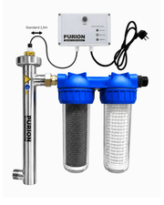 Der PURION 1000 Starter der PURION GmbH enthält zwei blaue Filtergehäuse, eine UV-C-Entkeimungseinheit aus Edelstahl und eine Steuereinheit mit Stromkabeln - ideal als Startpaket für reines, sicheres Wasser.
