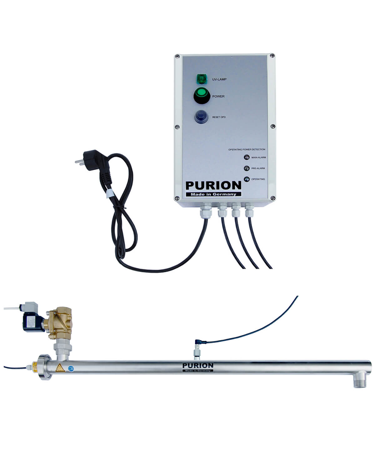 Eine Wasseraufbereitungsanlage mit einer PURION 2500 36 W 110 - 240 V AC ESM UV-C-Desinfektionsanlage und einem Wasserschlauch.