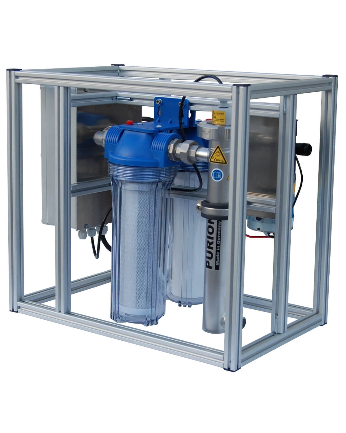 Ein Kompaktsystem-Aktivwasserreinigungssystem mit Metallrahmen und UV-C-Anlage, hergestellt von der PURION GmbH.
