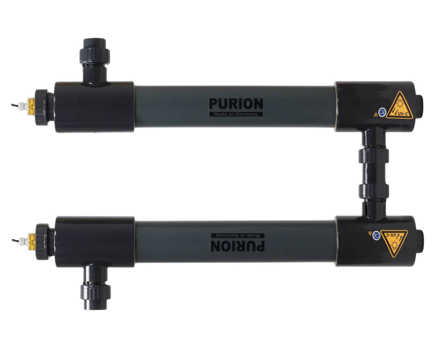 Dieser Salzwasserpool ist mit dem PURION 2501 DUAL PVC-U OTC Bundle-System ausgestattet, das die UV-C-Desinfektionstechnologie für eine wirksame Desinfektion nutzt. [Markenname: PURION GmbH]